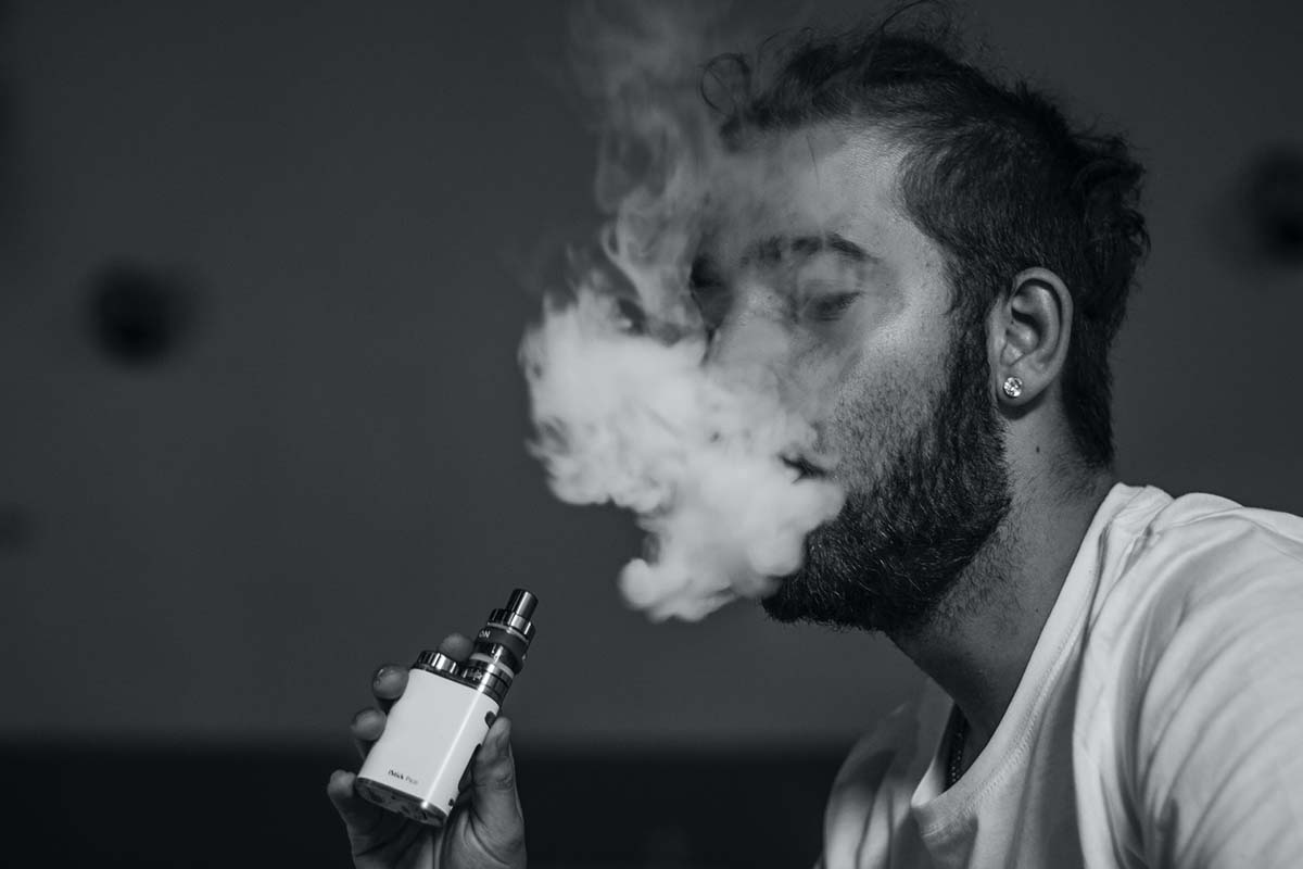 How is Vaping Different from Juuling - dses